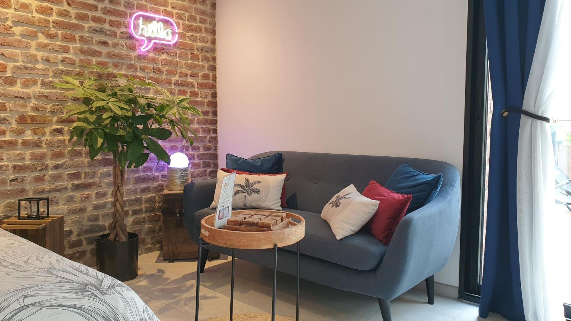 Gary Suite - Studio Cosy, Spa Et Jardin Privatif A 4 Min De Cambrai Awoingt 外观 照片